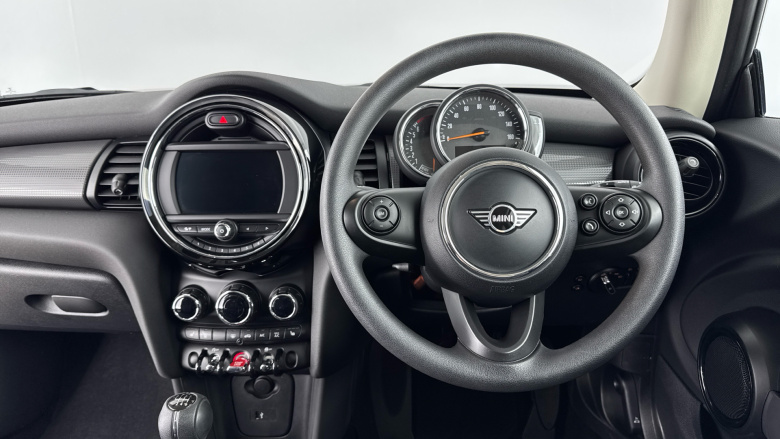 MINI Hatchback 1.5 Cooper Classic II 3dr [Comfort Pack] Petrol Hatchback